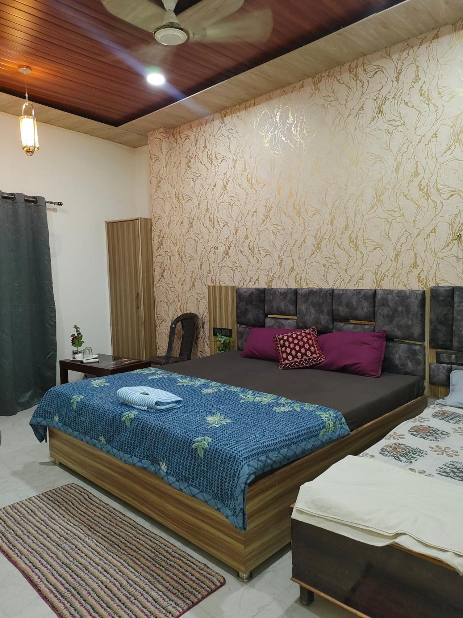 Banarasiya Stay Walking Distance To Banaras Railway Station Váránaszi Kültér fotó