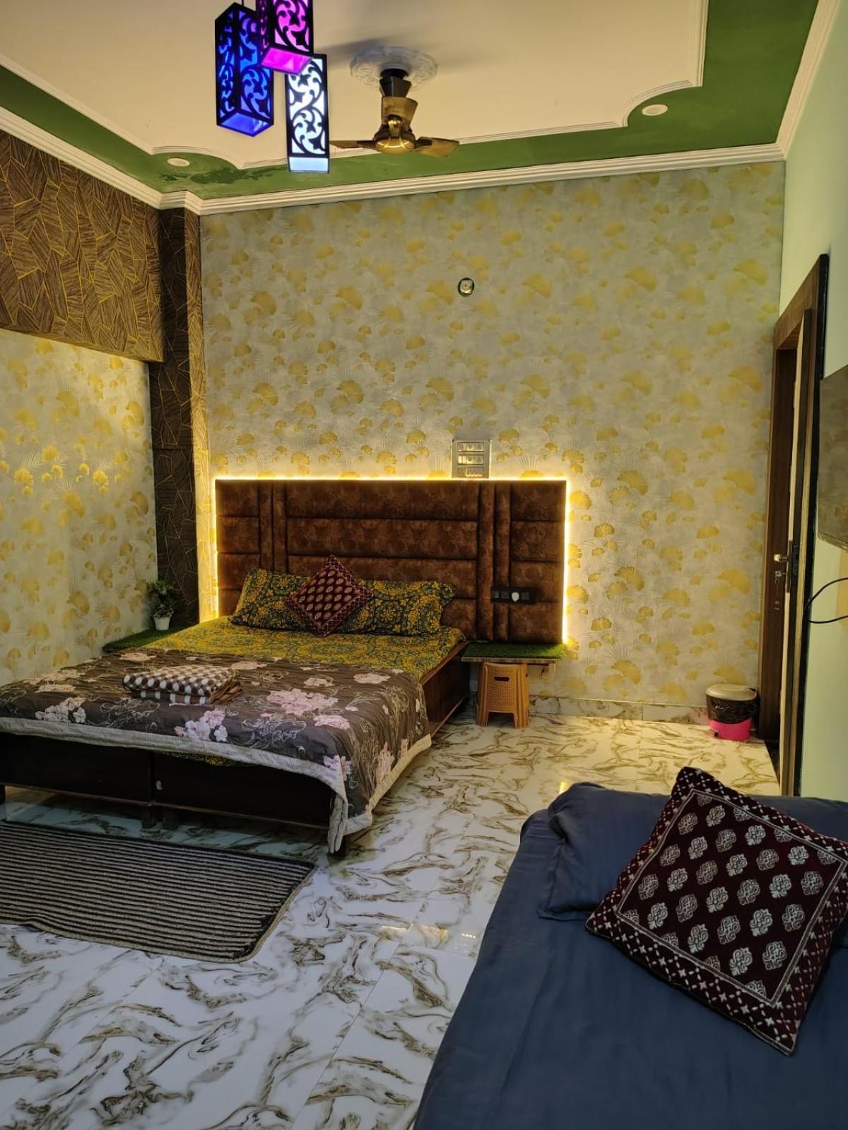 Banarasiya Stay Walking Distance To Banaras Railway Station Váránaszi Kültér fotó